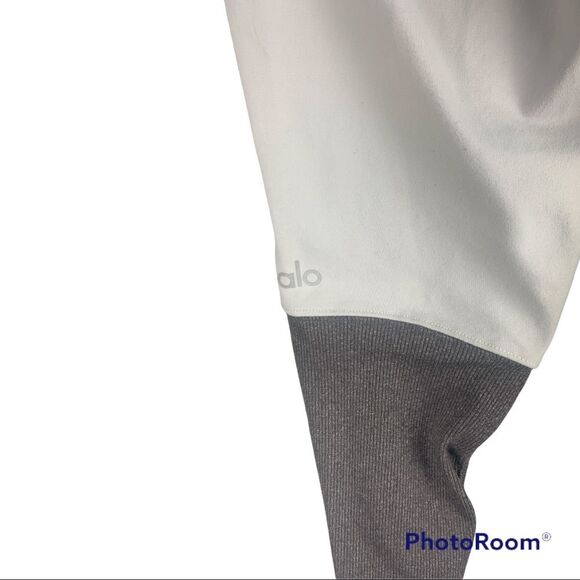 Alo Godess Leggings - Picture 4 of 6